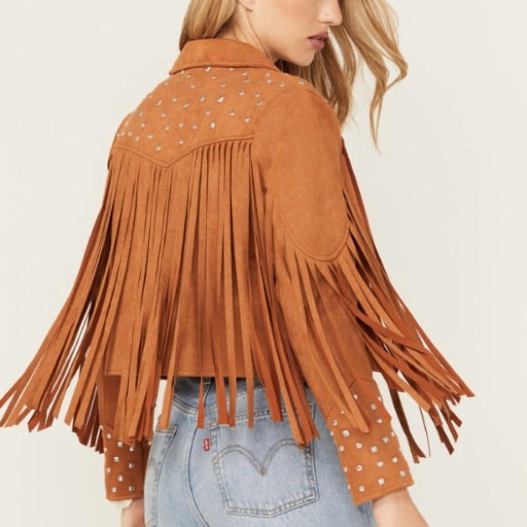 NWT Blue B Fringe Faux Suede Studded Jacket - Camel - Size Small - Picture 3 of 3